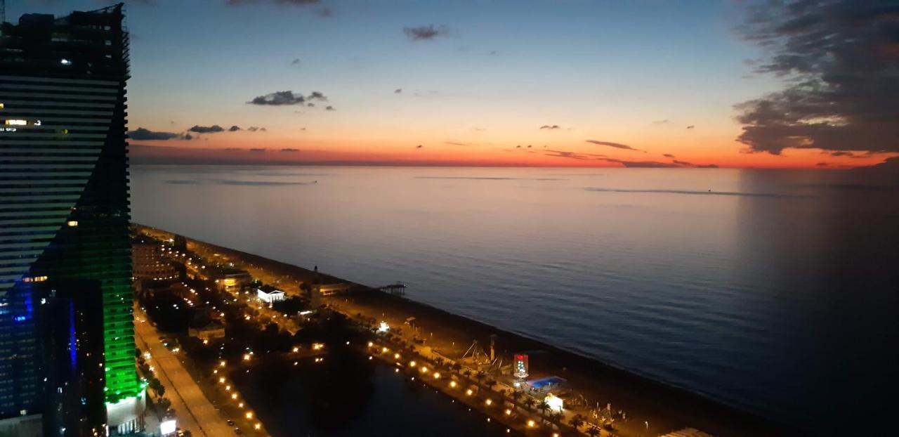 Alliance Palace Sea View Apartment Батумі Екстер'єр фото